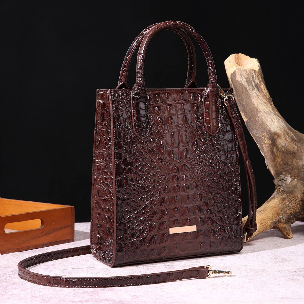 RETRO LARGE CAPACITY CROCODILE SHOULDER BAG_CWAB0925