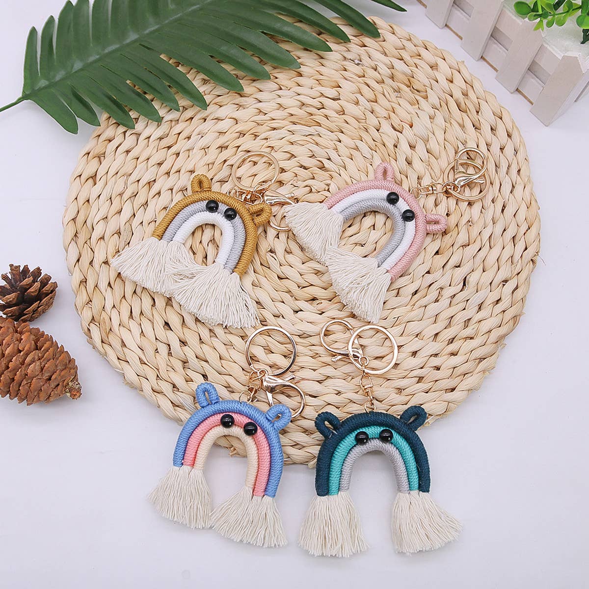 FASHION HAND WOVEN RAINBOW TASSEL KEYCHAIN_CWMM1582