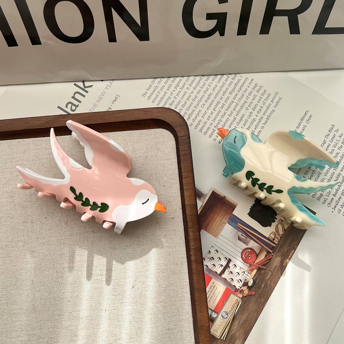 SWALLOW ACETATE HAIR CLAW BIRD INSPIRED BACK CLIP_CWAHA6021