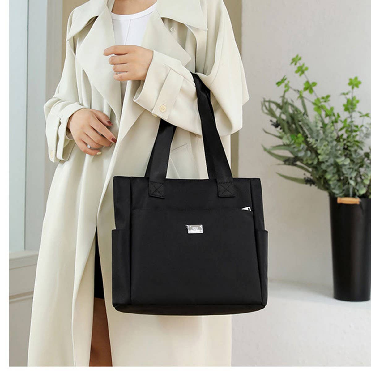 LARGE CAPACITY NYLON CANVAS SHOULDER MESSENGER BAG_CWAB3498