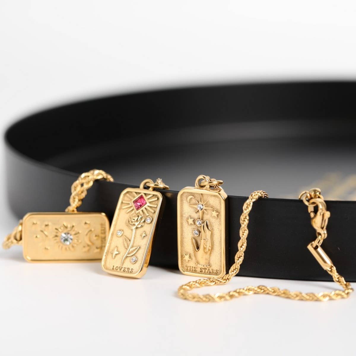 CREATIVE STAINLESS STEEL NICHE DESIGN NECKLACE_CWMM3772