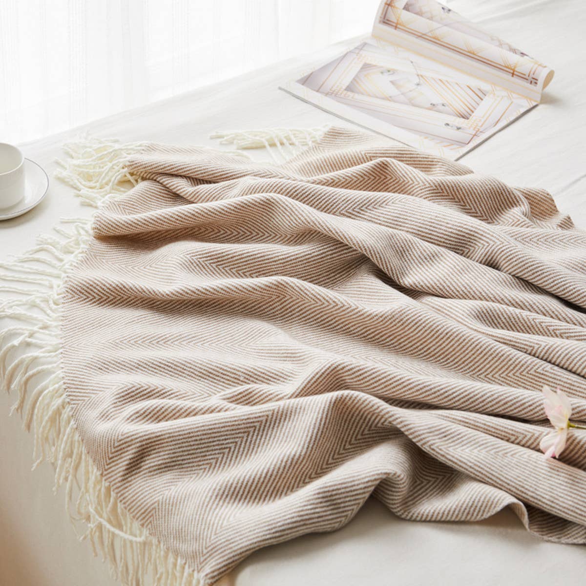 Ven Jacquard Tassel Throw Blanket_Cwmm1472