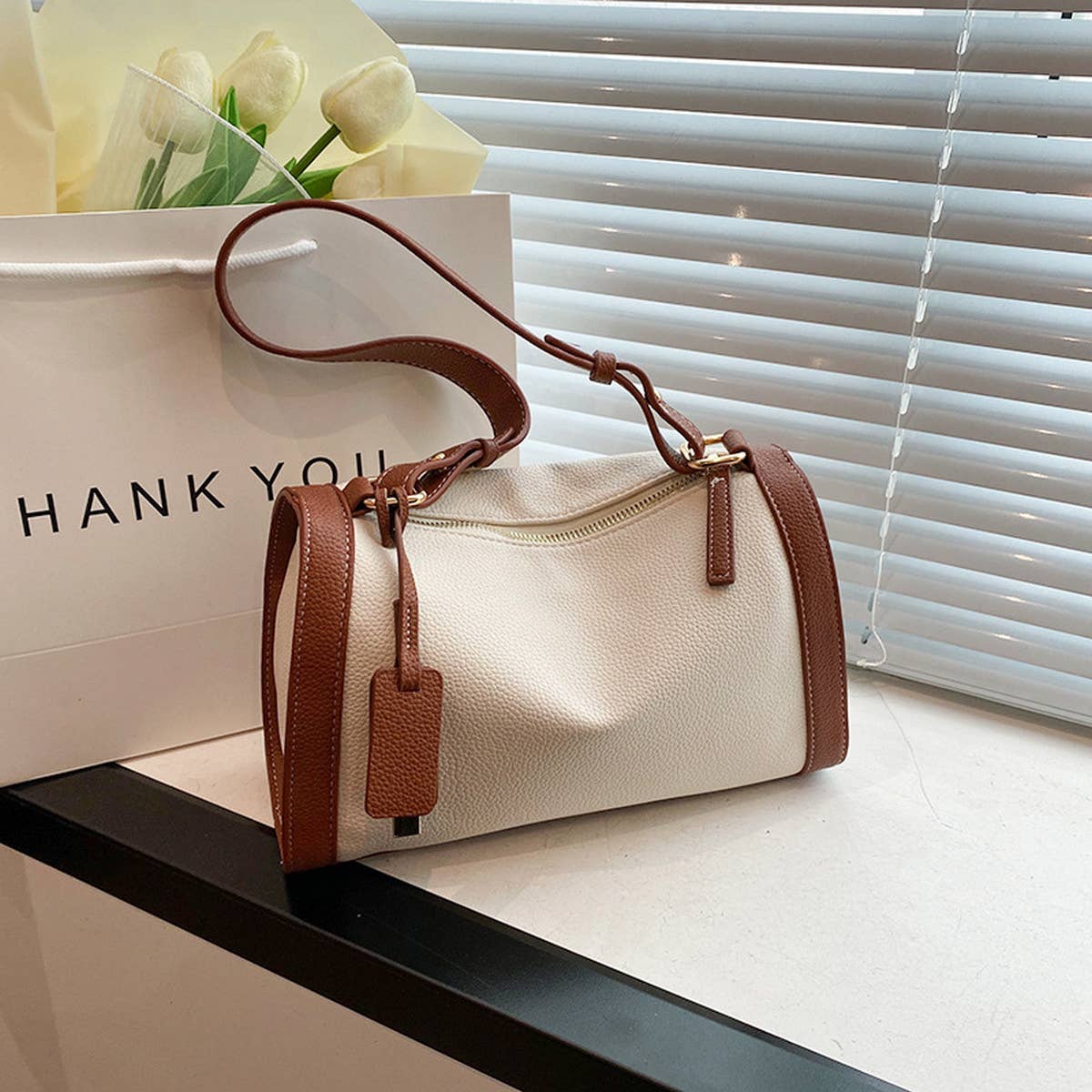 Women Contrast Armpit Shoulder Bag_Cwab1587