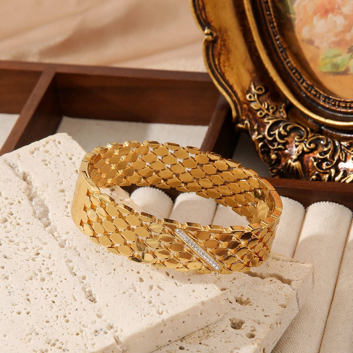 Vintage Wide Hollow Titanium Steel Bracelet_Cwmm3738