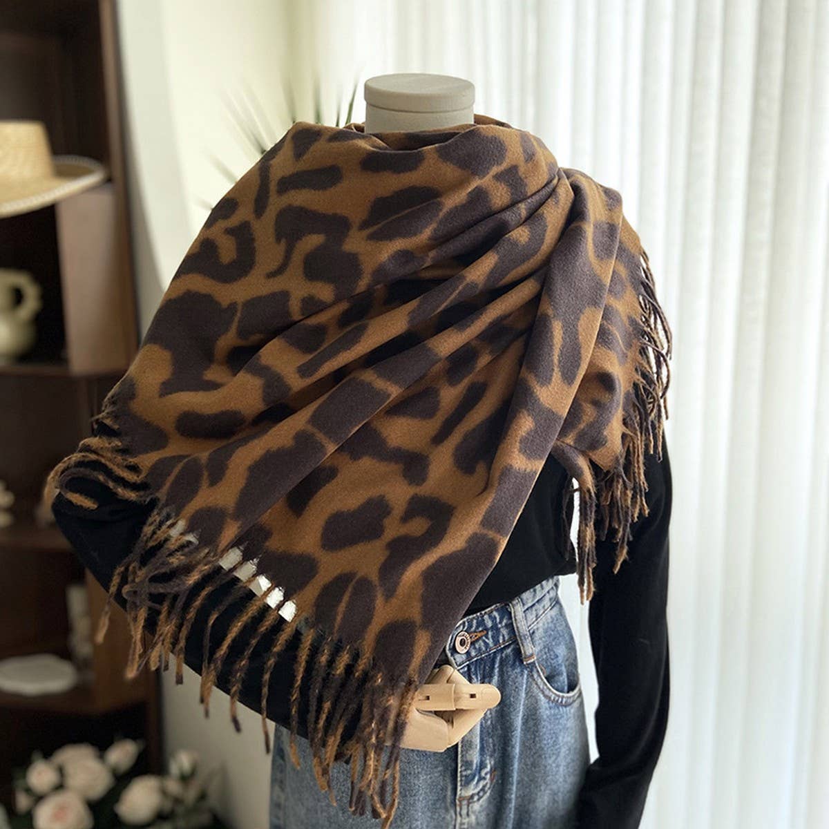 DOUBLE SIDED LEOPARD PRINT SCARF COZY WRAP_CWASC1465