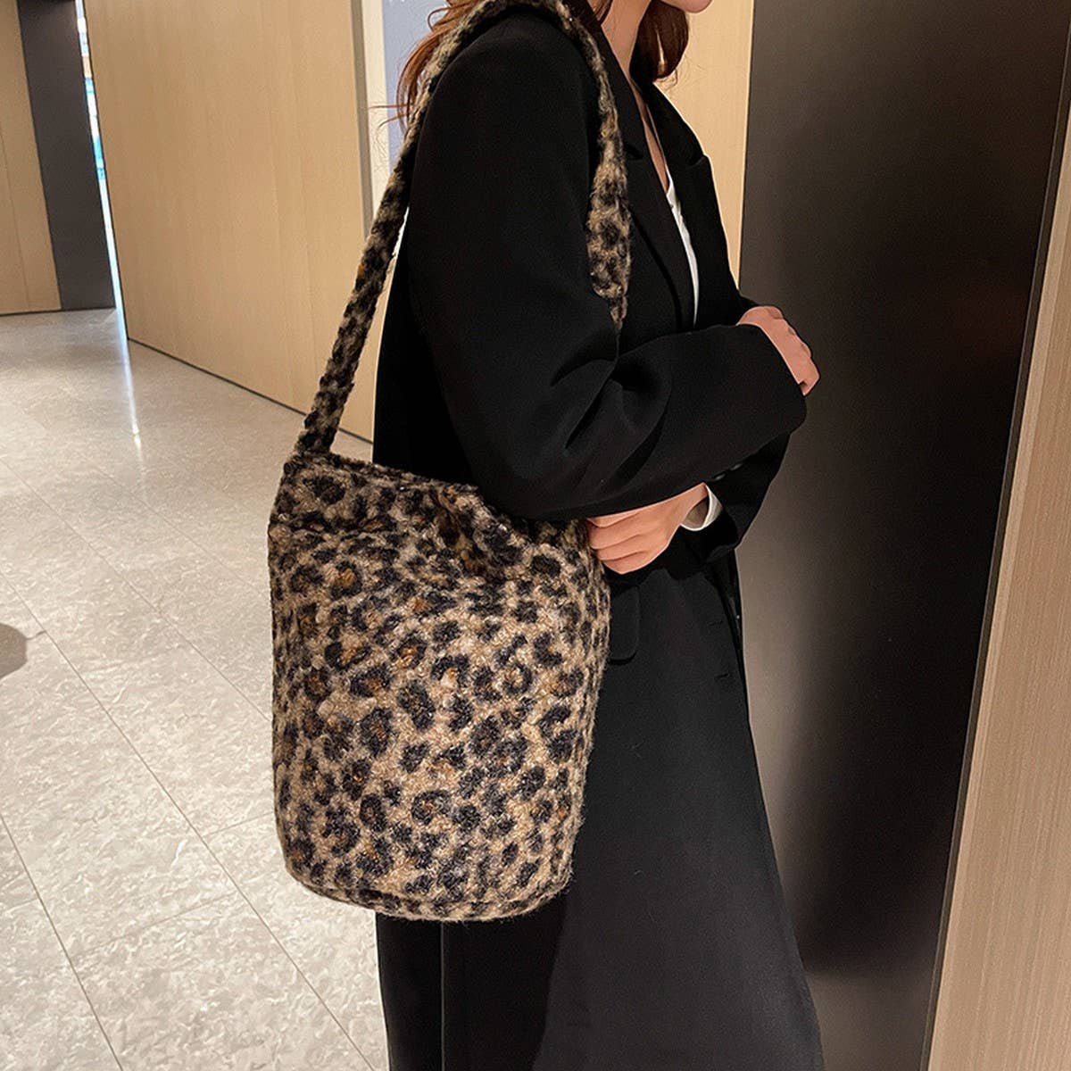 Winter Leopard Print Shoulder Bag Bucket Plush Bag_Cwab3973