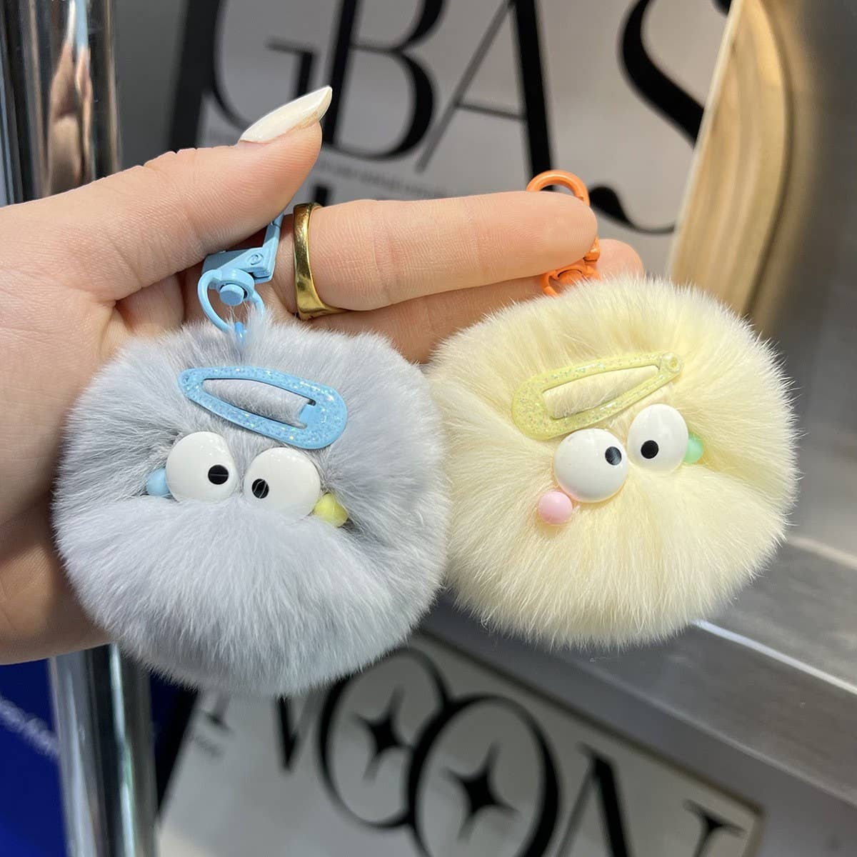 CUTE HAIRPIN SMALL FUR BALL KEYCHAIN PENDANT_CWMM2603