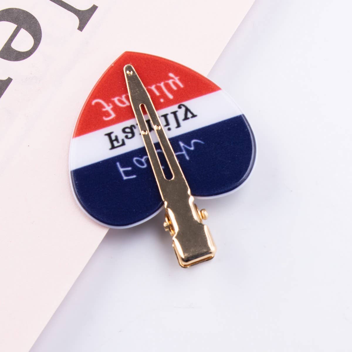 Cwaha1247_American Flag Heart Shaped Hair Clips