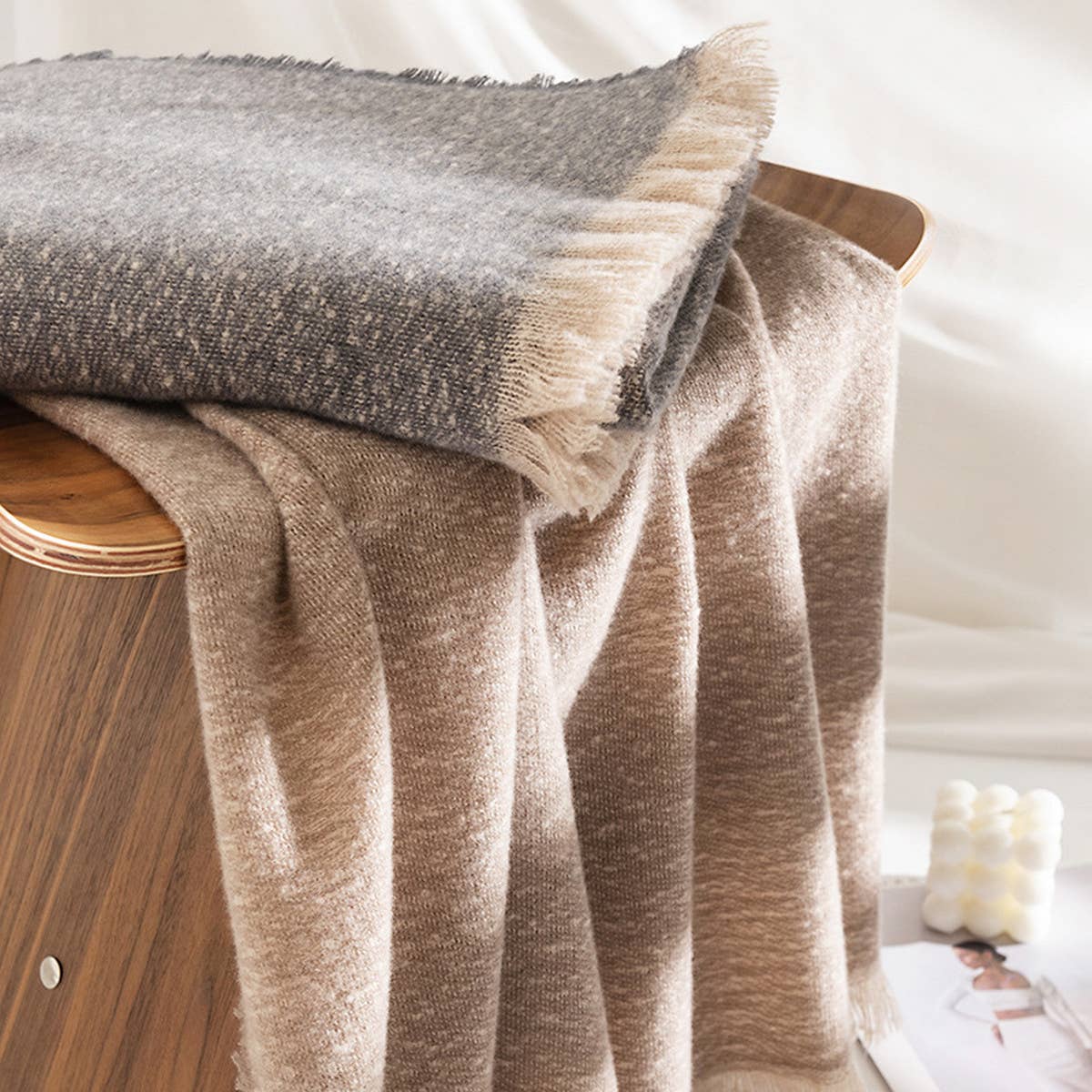 Vintage Scarf With Floral Pattern_Cwasc1009