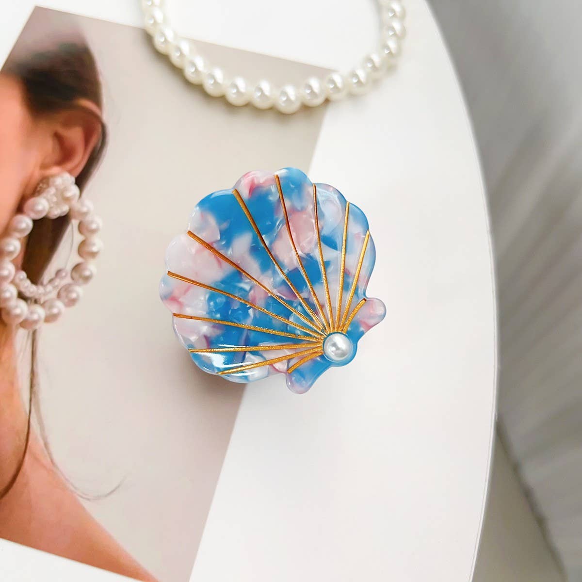 SMALL FRESH PEARL SHELL DOPAMINE AESTHETIC HAIRPIN_CWAHA1503