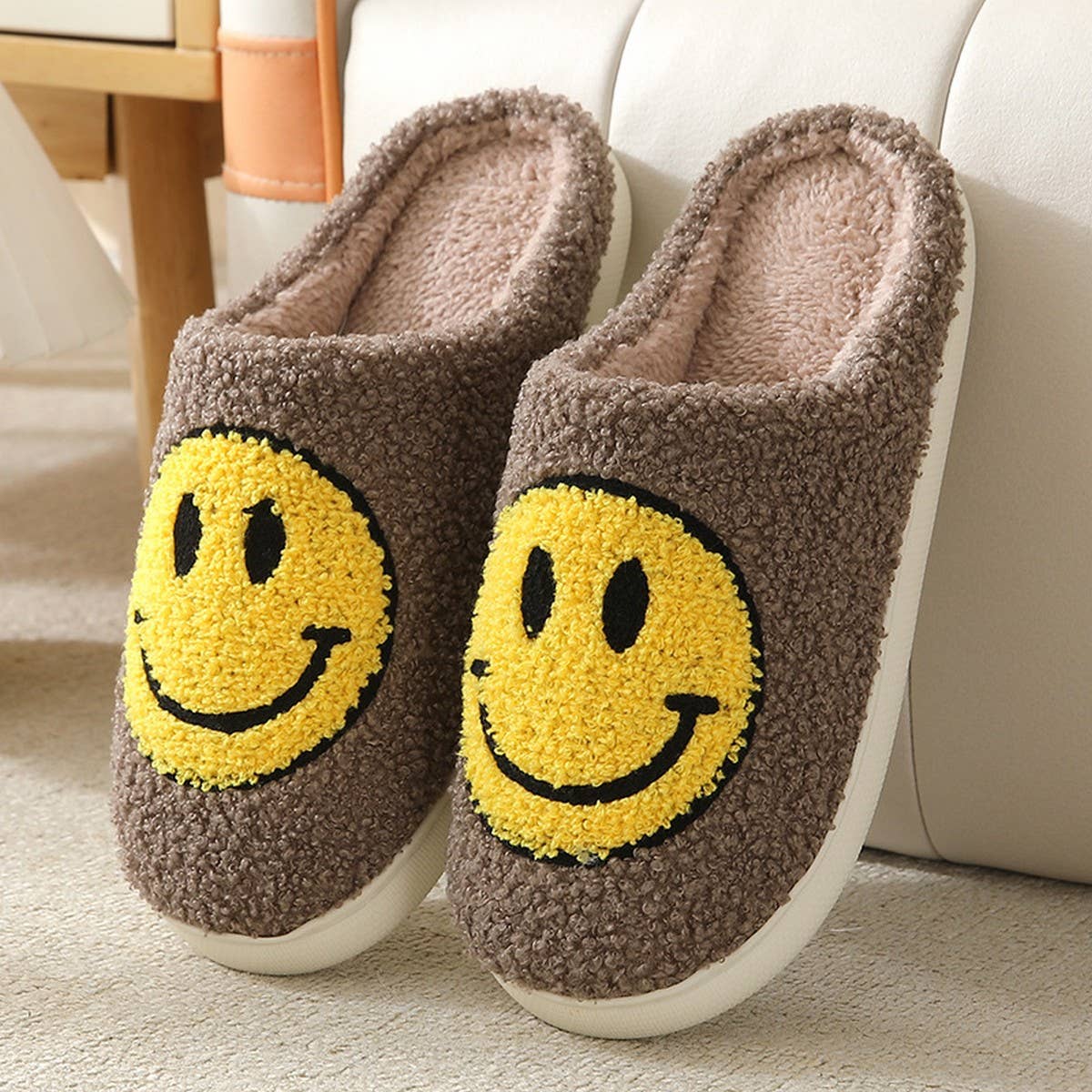 CUTE CARTOON SMILING FACE FABRIC SLIPPERS_CWSHS0254