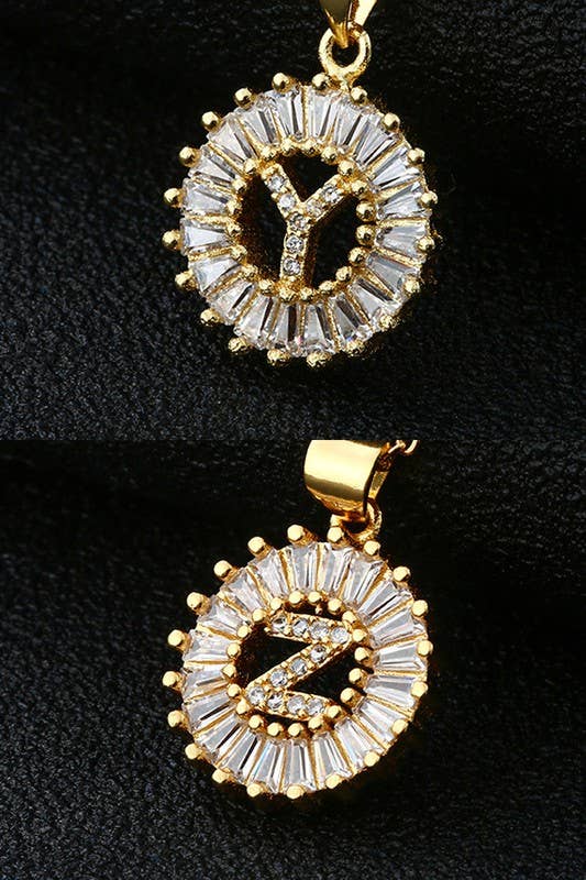 A Z ALPHABET LETTER SUN PENDANT NECKLACE_CWAJE055 B20221