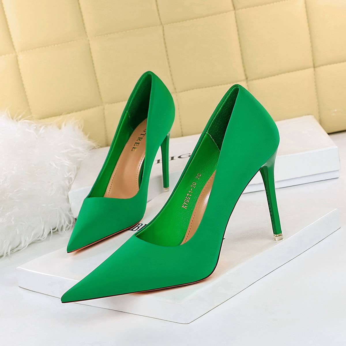 SIMPLE SOLID COLOR SHALLOW POINTED TOE HIGH HEELS_CWSHH0064