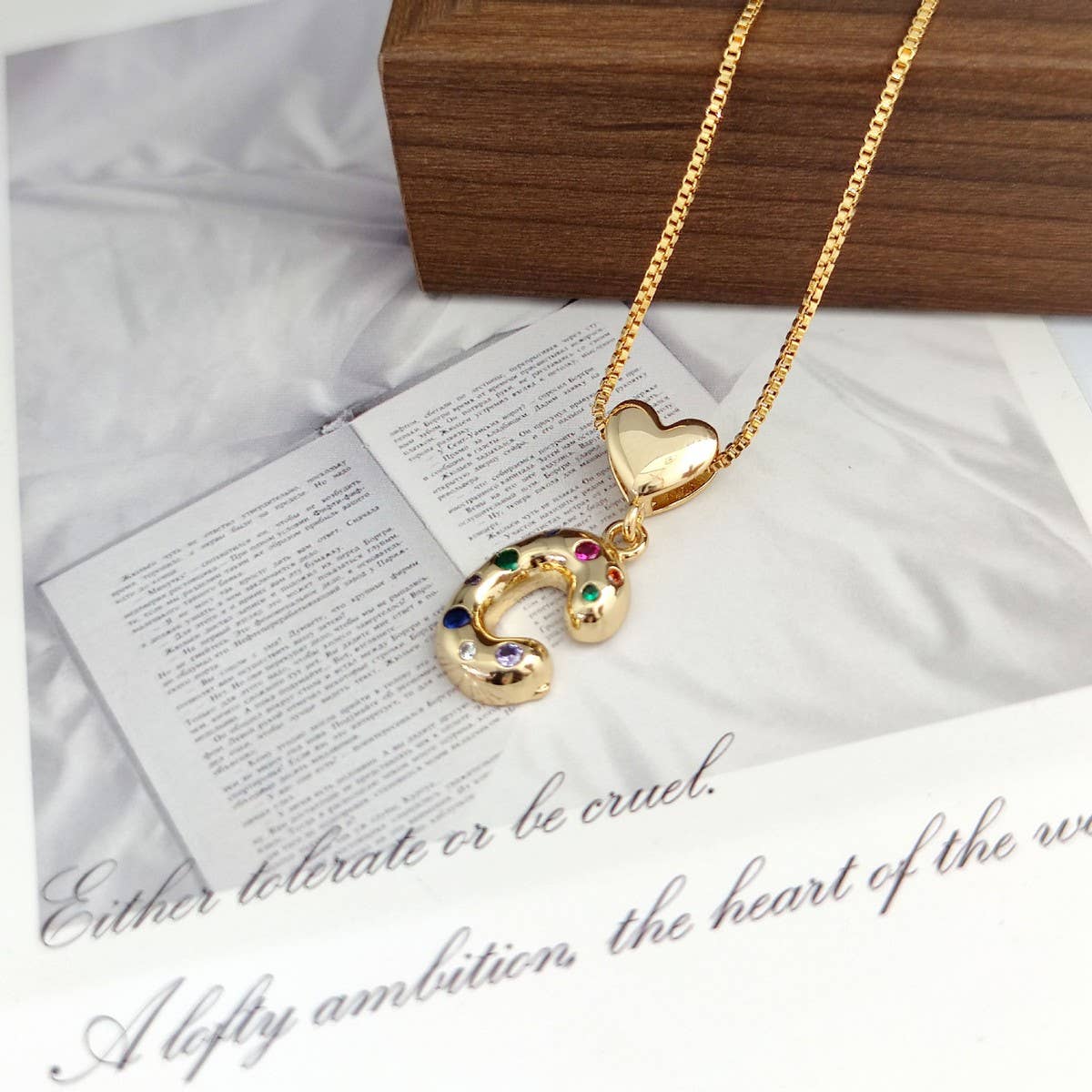 COLORFUL ZIRCONIA HEART LETTER PENDANT NECKLACE_CWMM5875