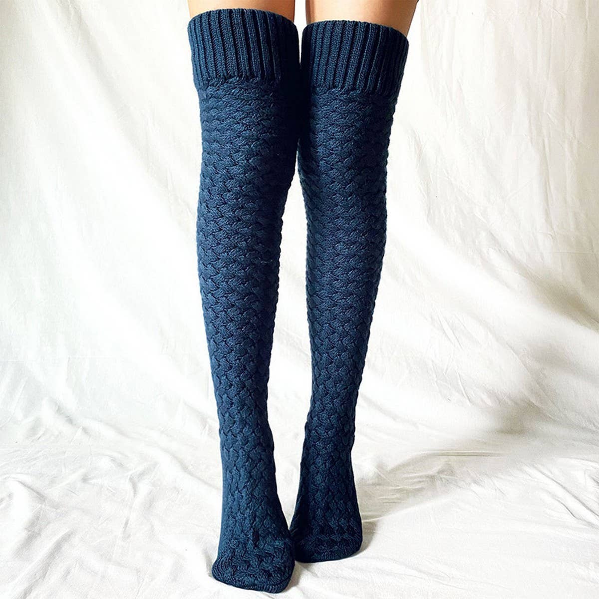 NEW AUTUMN AND WINTER LONG OVER THE KNEE SOCKS_CWMS0861