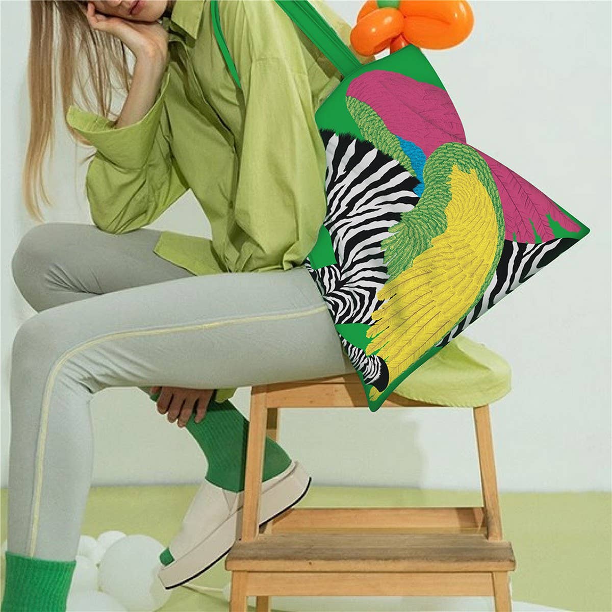 STUDENT CANVAS TOTE BAG SPACIOUS DESIGN_CWAB5138