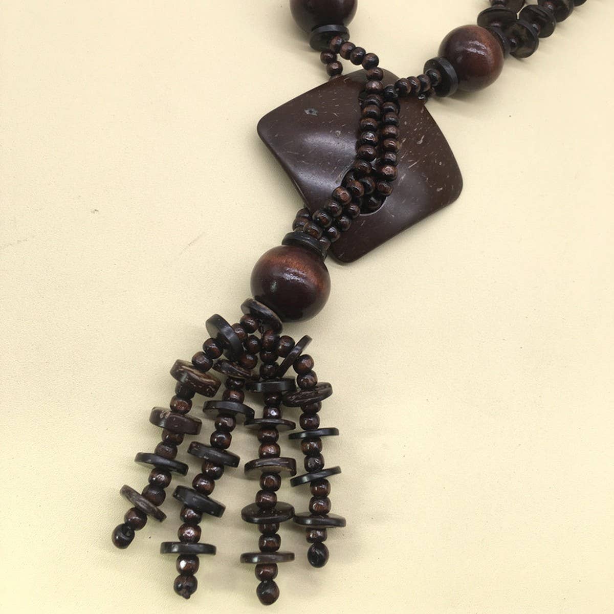 BOHEMIAN COCONUT WOOD BEAD NECKLACE_CWMM4930