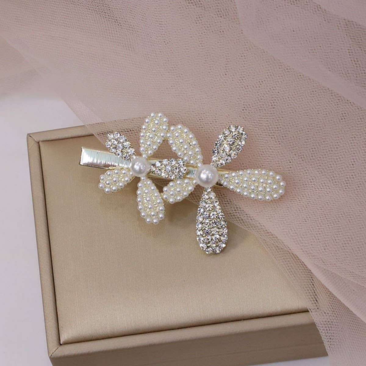 PEARL RHINESTONE FLOWER HAIRPIN DUCKBILL CLIP_CWAHA4741