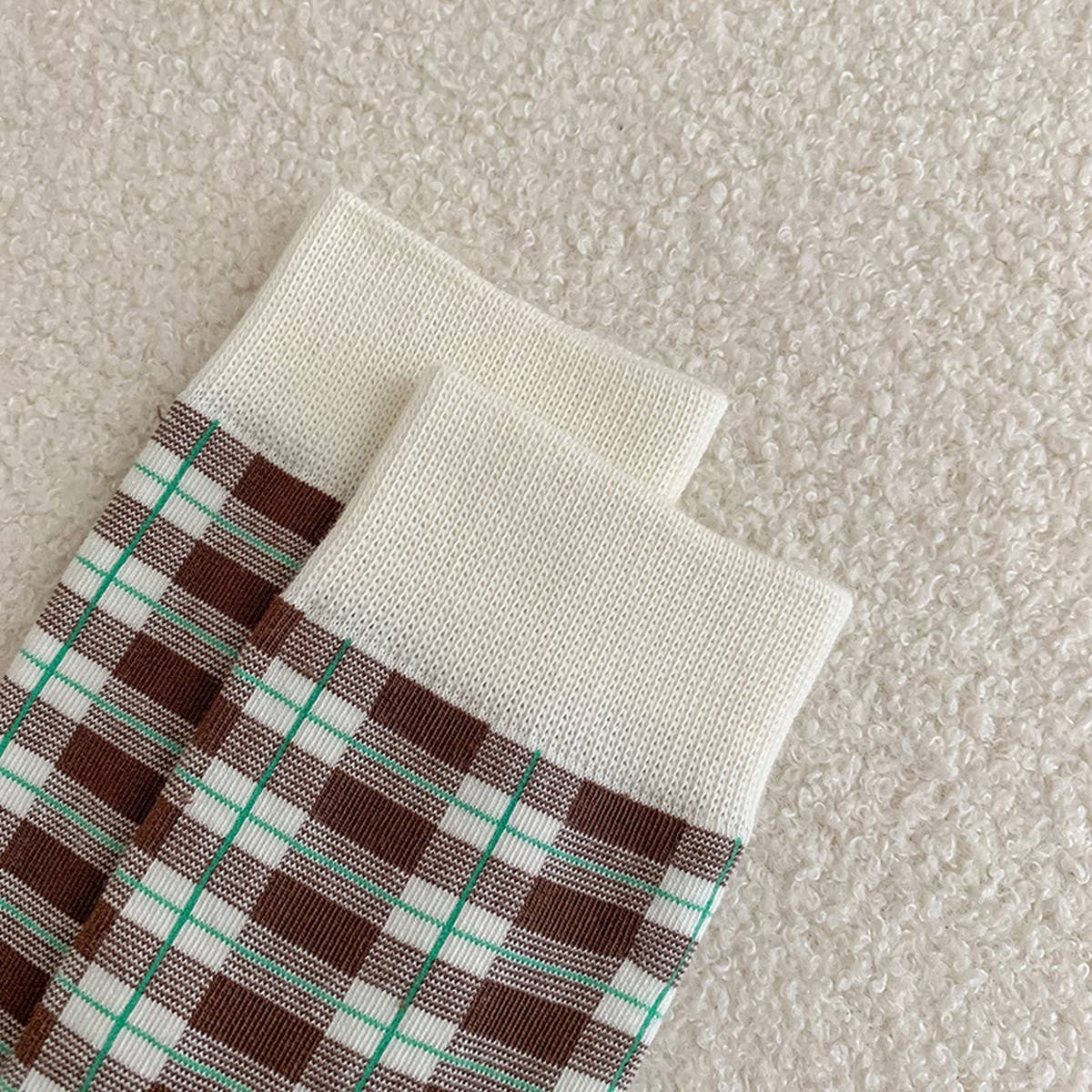 BROWN PUPPY POLKA DOT PLAID SOCKS_CWMS0955