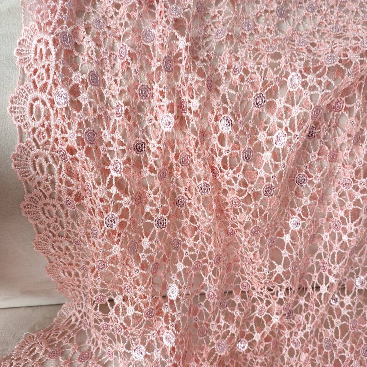 Wear An Embroidered Evening Cape_Cwasc1088