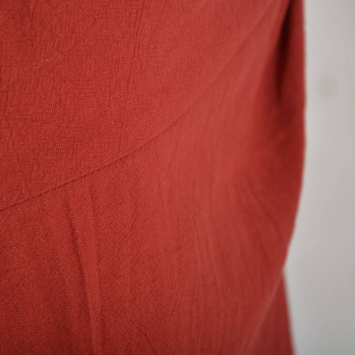 HIGH WAIST COTTON AND LINEN TWISTED SKIRT_CWBSS0401