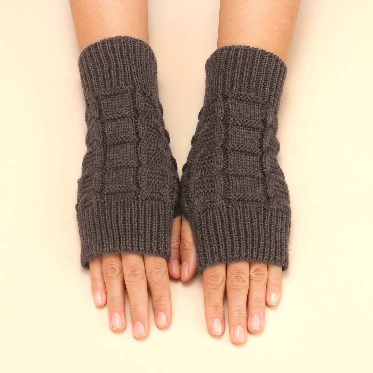 FASHIONABLE TWISTED WARM HALF FINGER GLOVES_CWAG0087