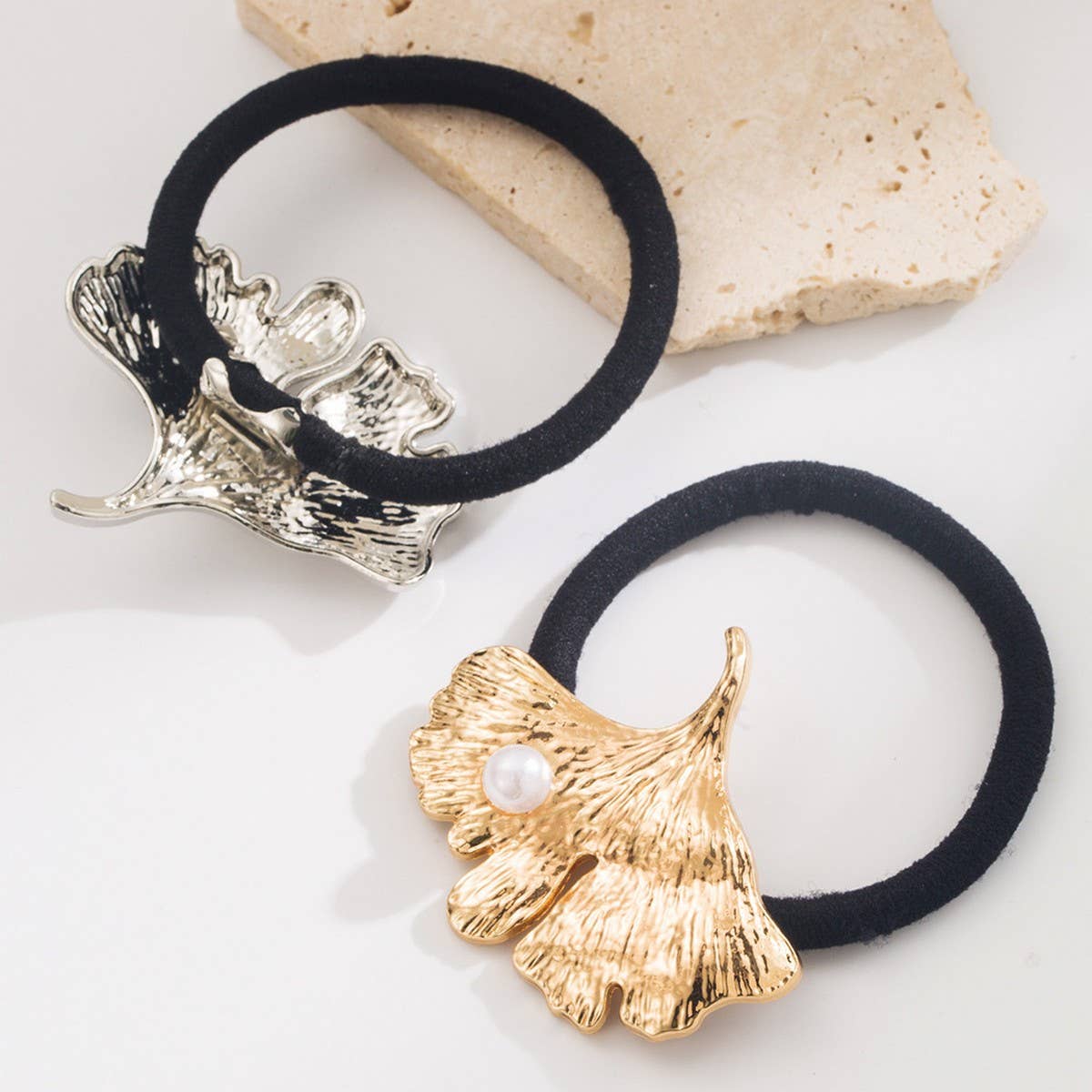 METAL GINKGO LEAF HAIR TIE WITH PEARL ACCENT_CWAHA6231