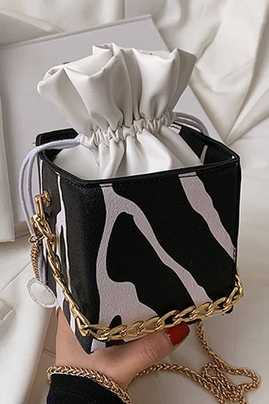 Chain Small Square Box Bucket Makeup Bag_Cwab347