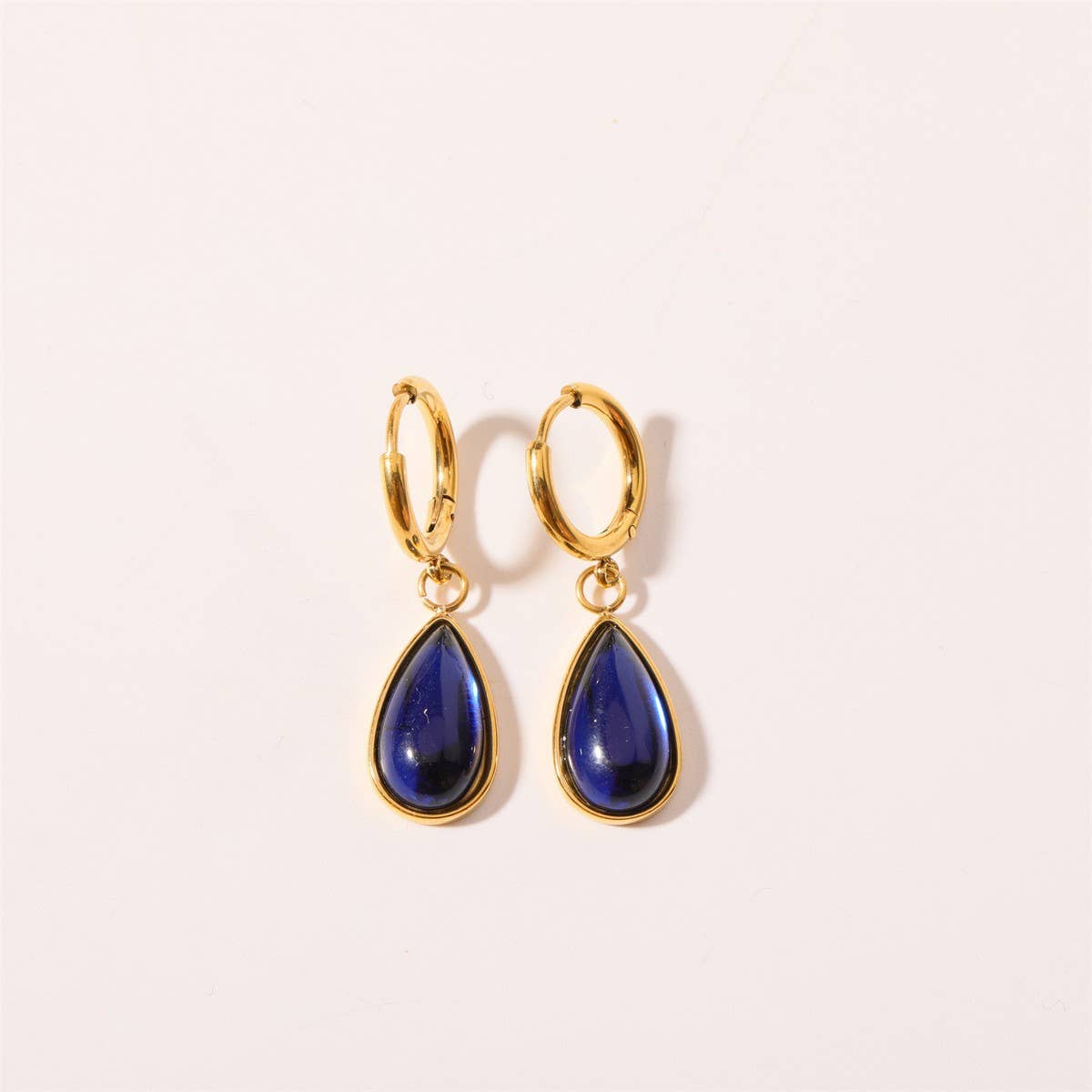 TEARDROP BIRTHSTONE EARRINGS GOLD STAINLESS_CWAJE5032
