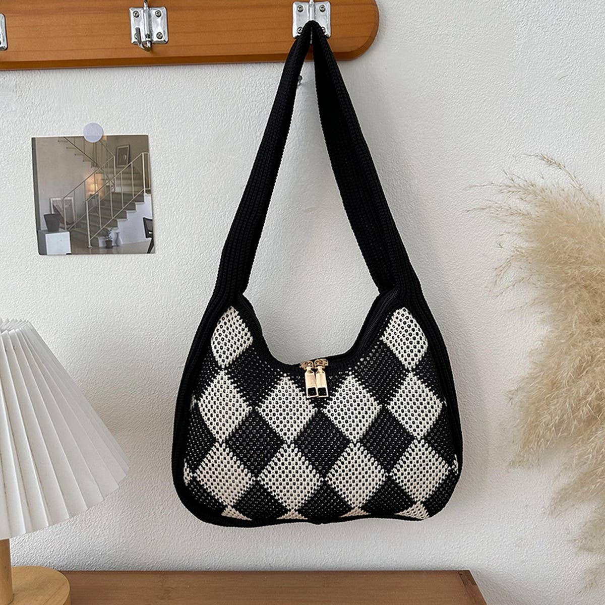 Diamond Check Contrast Knit Shoulder Bag_Cwab3068