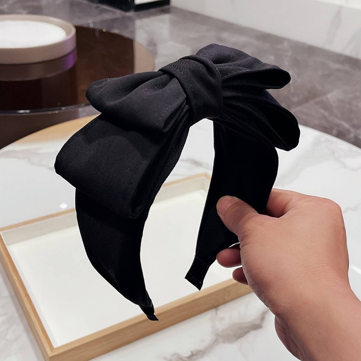 BLACK HIGH TOP BOW WIDE BRIM HEADBAND_CWAHA2562