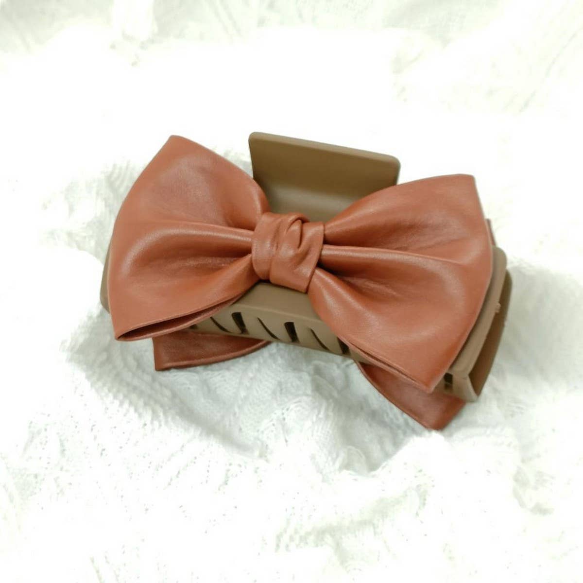 LARGE RETRO PU LEATHER DOUBLE SIDED BOW CLIP_CWAHA6375