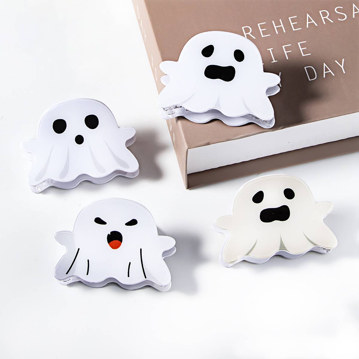 HALLOWEEN GHOST HOLIDAY CLAW HAIR CLIPS_CWAHA1449