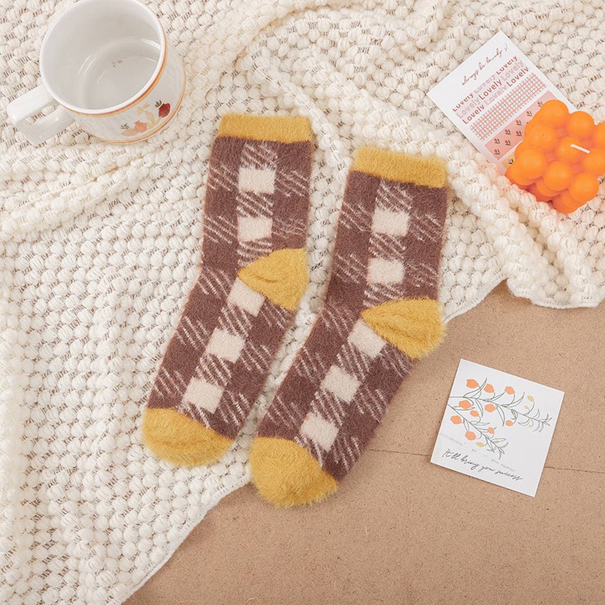 MID TUBE WINTER WARM PLUSH SLEEPING SOCKS_CWMS0969
