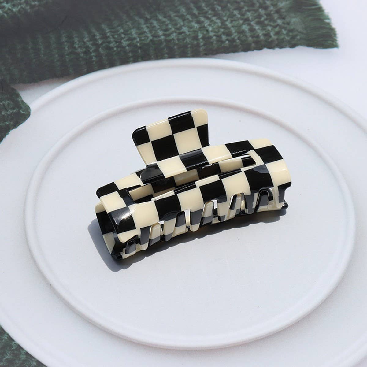 8 5CM HOLLOW SQUARE HAIR CLAW RETRO FRENCH STYLE_CWAHA2627