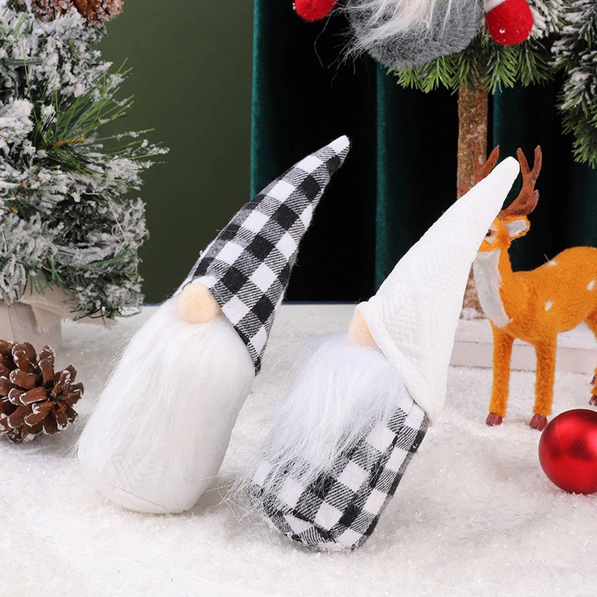 CHRISTMAS DECORATION FOREST OLD MAN FIGURINE_CWMM2859