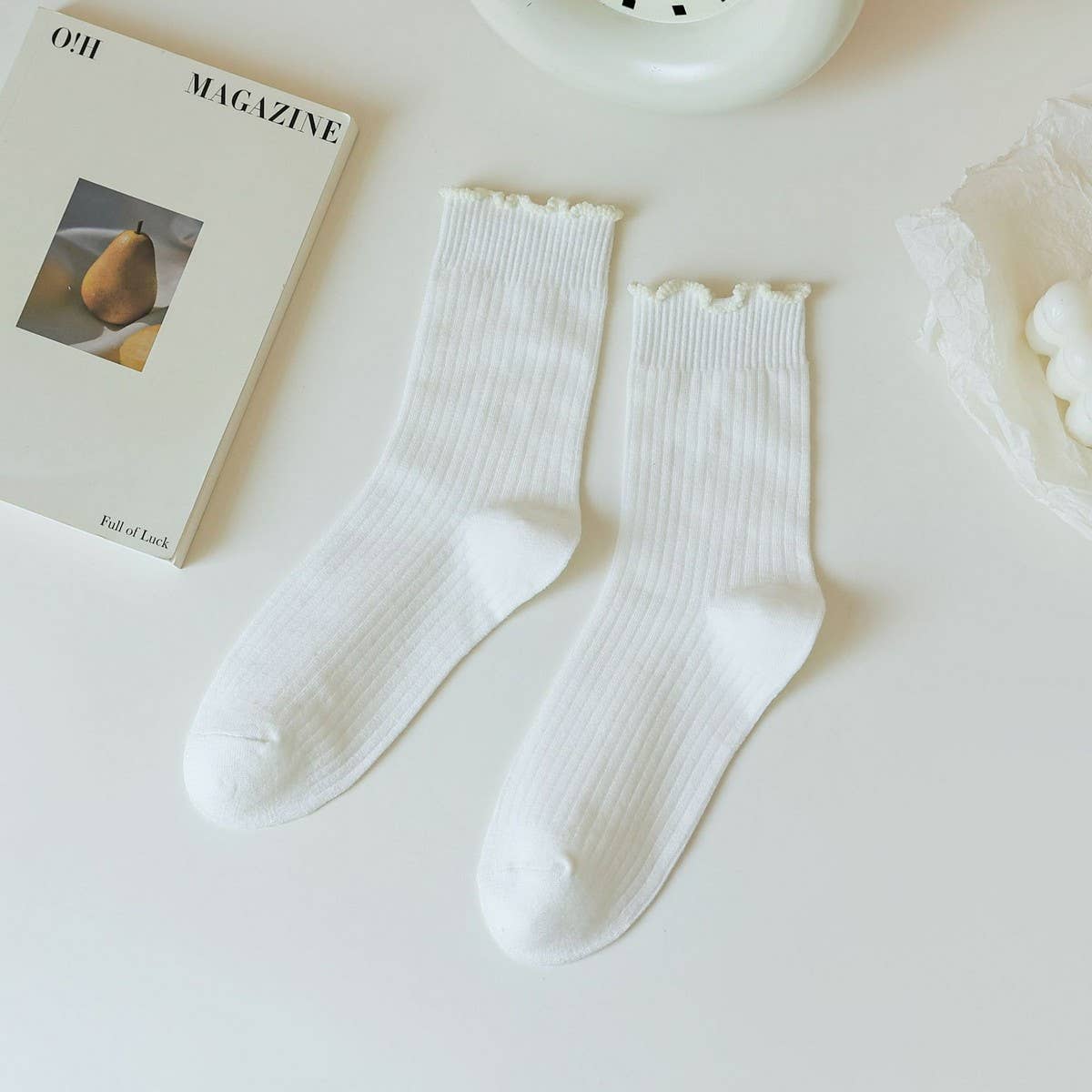 SOLID COLOR RUFFLED ALL MATCH SOCKS_CWMS0901