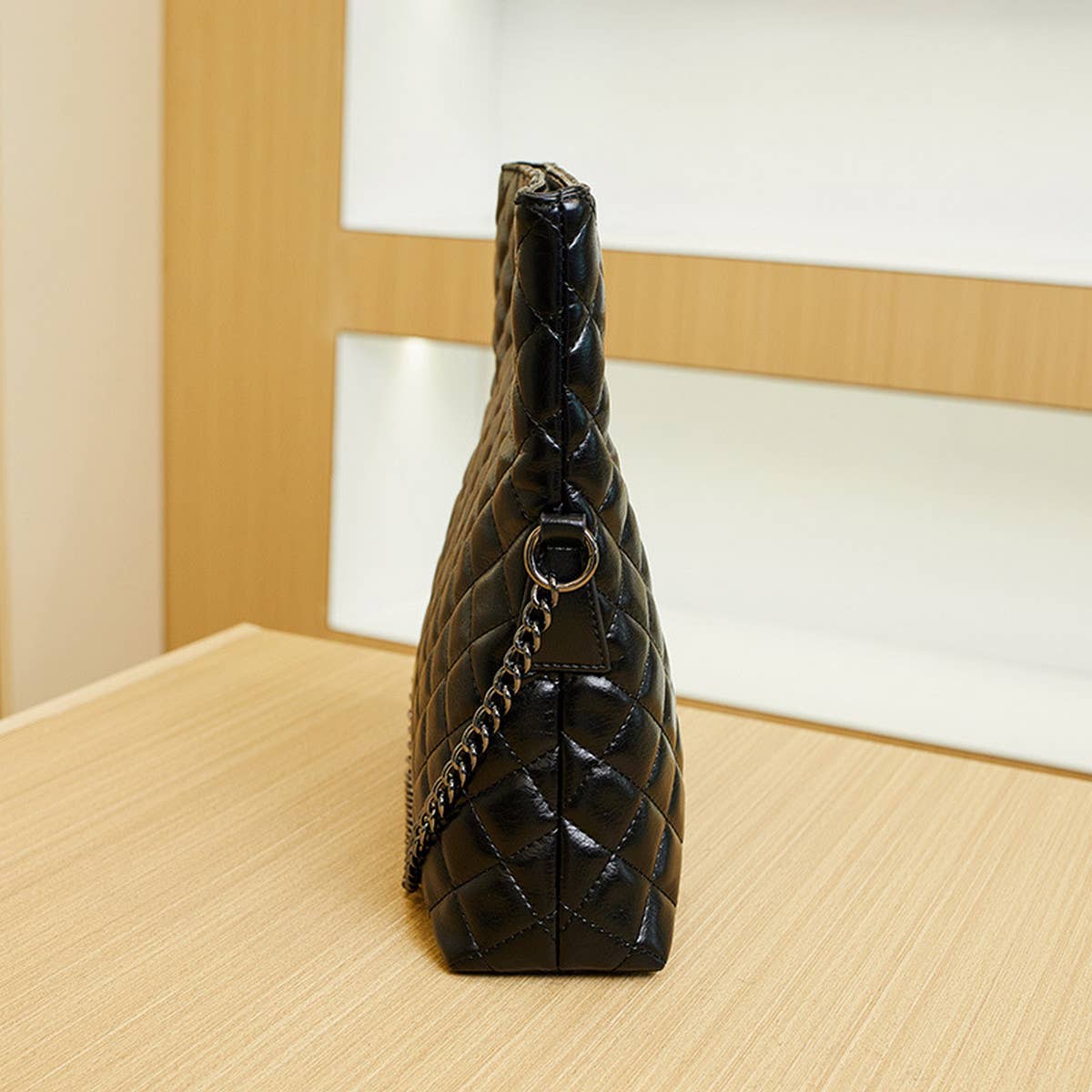 CLASSIC DIAMOND FOLDING SQUARE BUCKLE SHOULDER BAG_CWAB2954