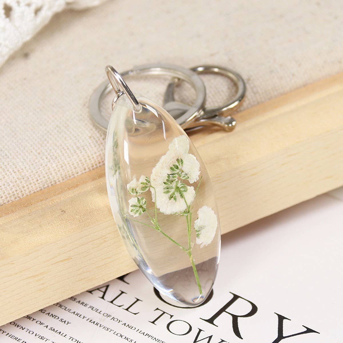 NEW DRIED FLOWER SPECIMEN CAR KEYCHAIN PENDANT_CWMM3713