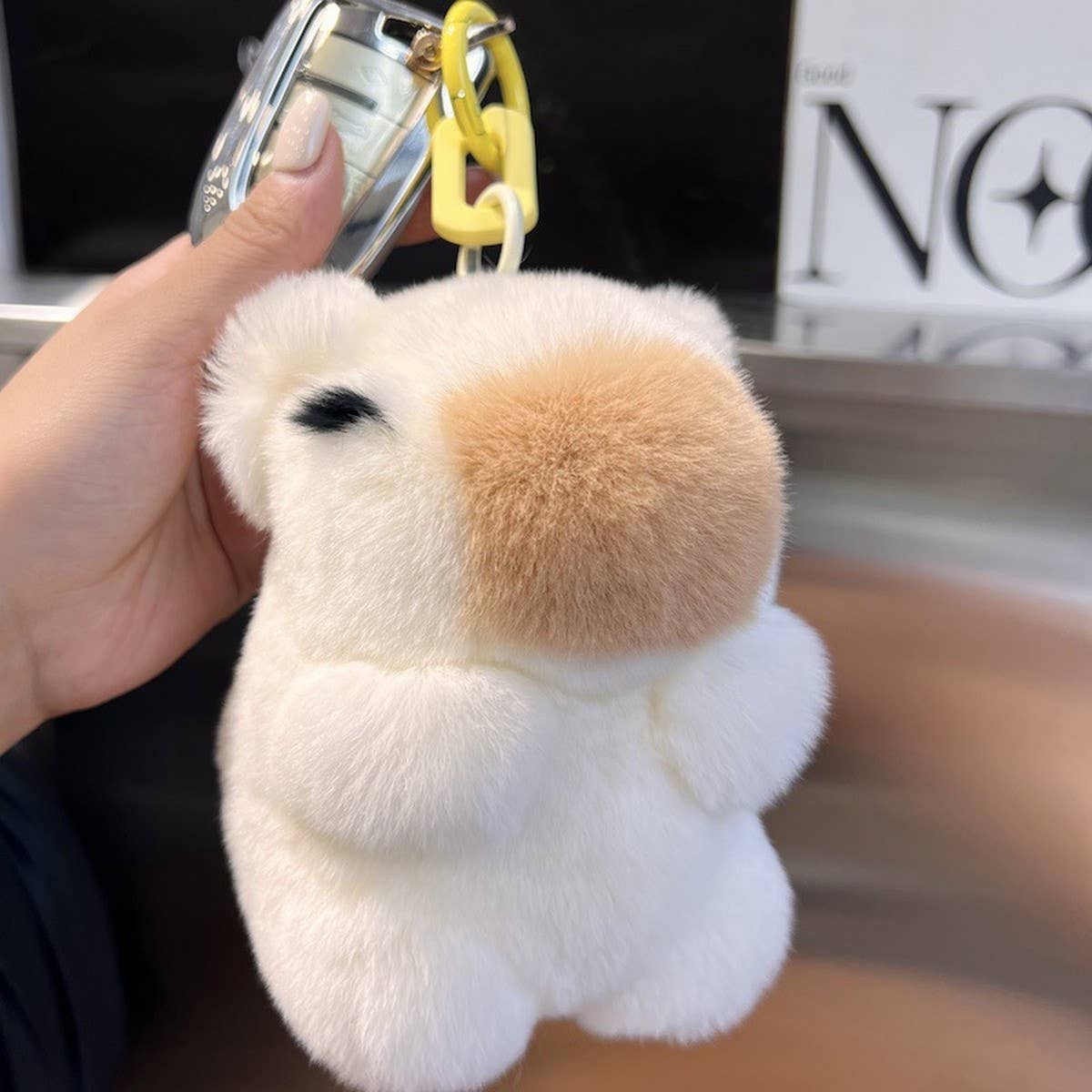 CUTE CAPYBARA PLUSH DOLL CAR KEYCHAIN PENDANT_CWMM2452