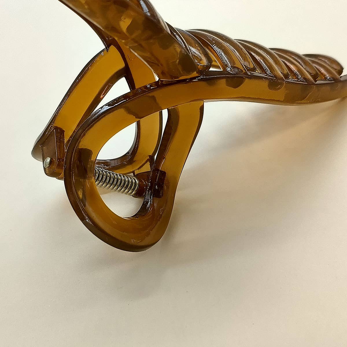 5 12IN LARGE CROSS GRIP HAIR CLAW CLIP_CWAHA1050