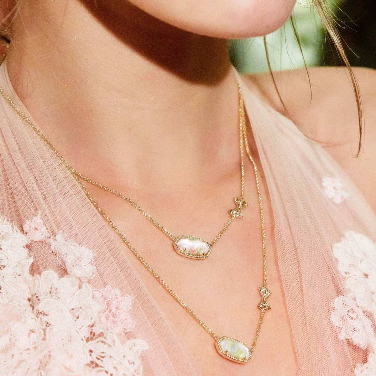 NEW RETRO GOLD BOW FLOWER NECKLACE FOR WOMEN_CWMM3758