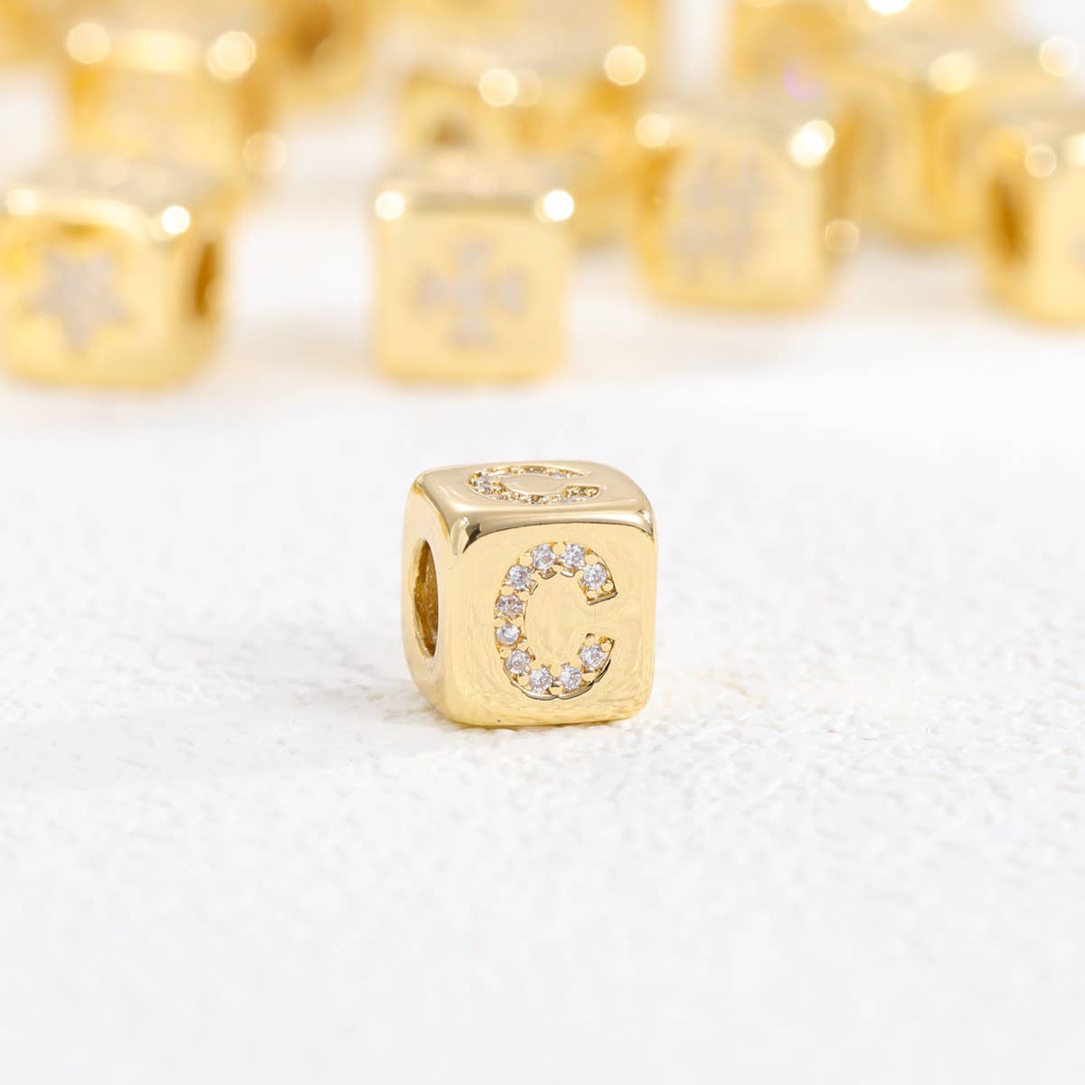 18K GOLD PLATED ZIRCONIA DICE PENDANT NECKLACE_CWMM5876