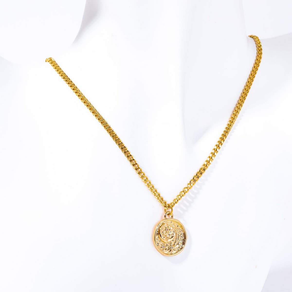 GOLD MOON ZIRCON PENDANT NECKLACE_CWMM5302