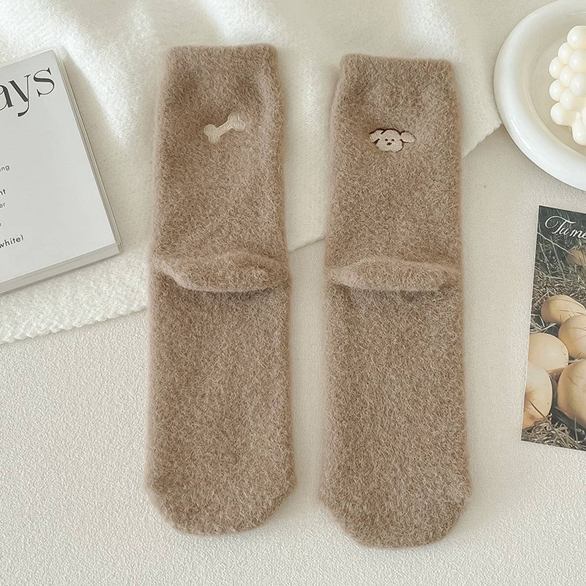 AUTUMN AND WINTER CUTE VELVET SLEEPING SOCKS_CWMS1054