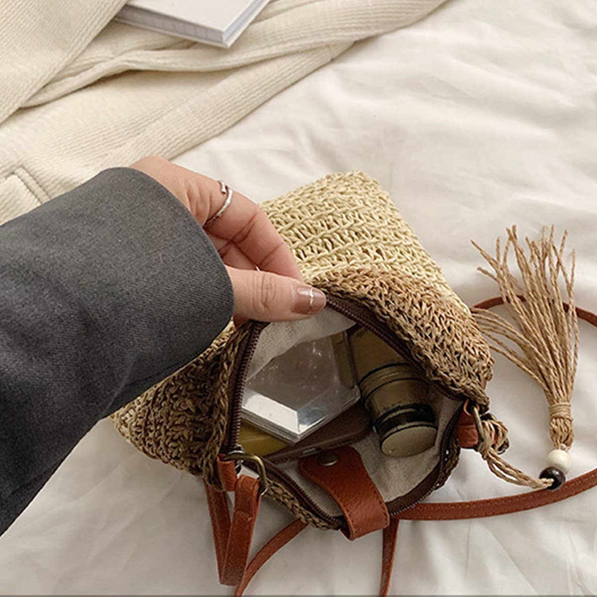 2024 Newven Striped Commuter Bag_Cwab2304