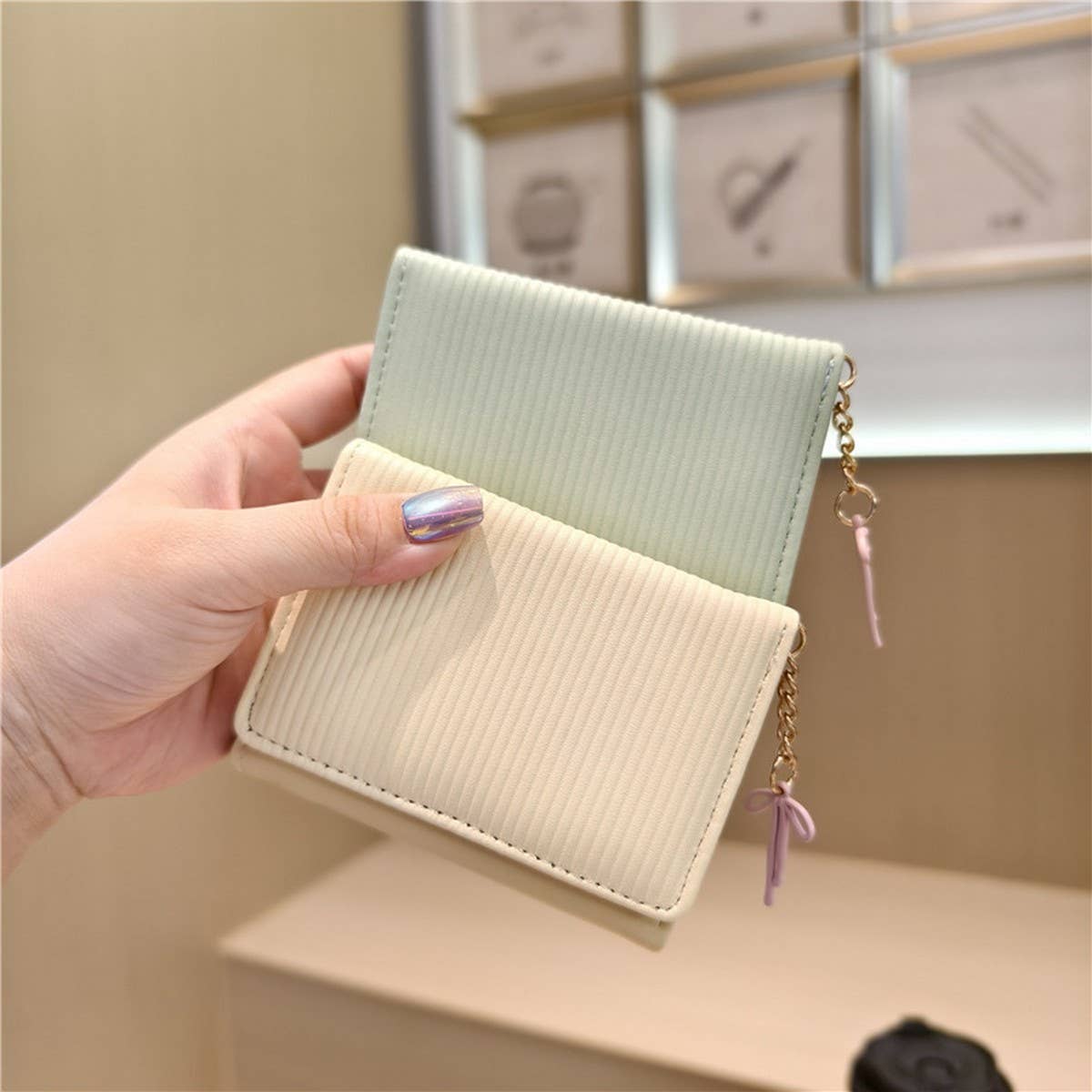 Cute Striped Trifold Wallet With Bow Charm_Cwab06210