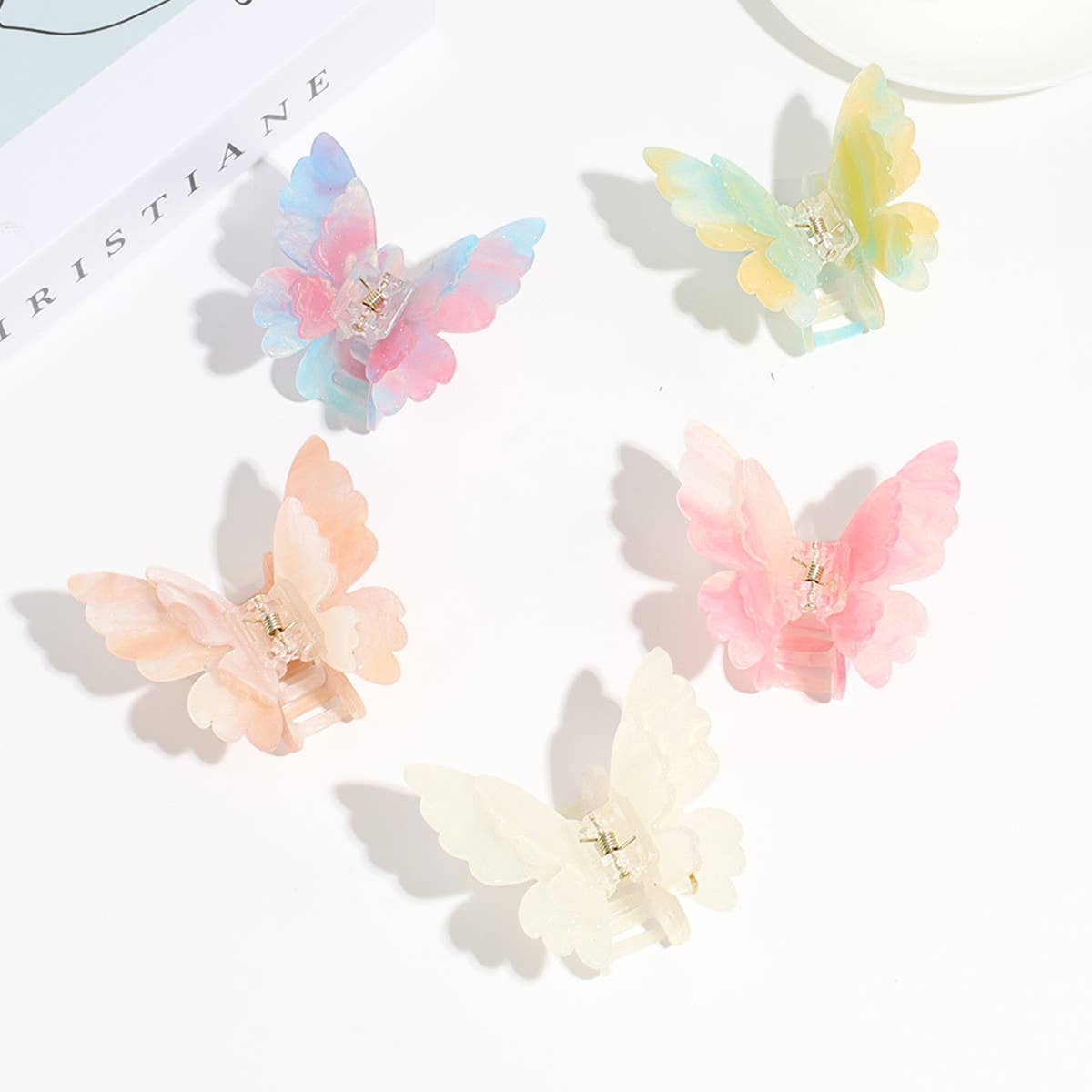 DOUBLE LAYER BUTTERFLY GRADIENT PEARL HAIRPIN_CWAHA2195