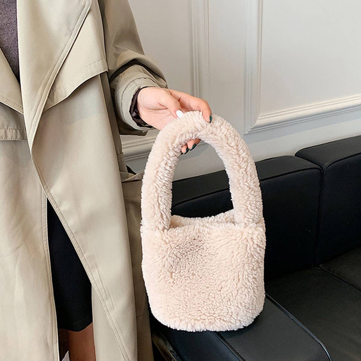 Winter Fashion Handheld Lambswool Bucket Bag_Cwab3955