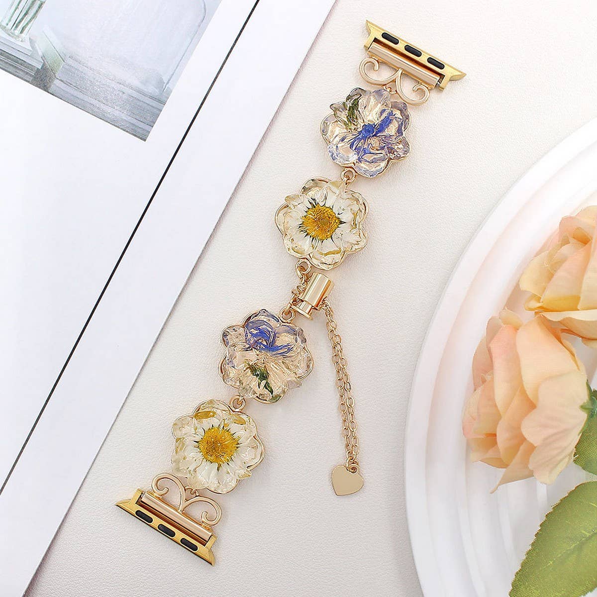 IWATCH8 1 TRANSPARENT DAISY DRIED FLOWER STRAP_CWWW0058